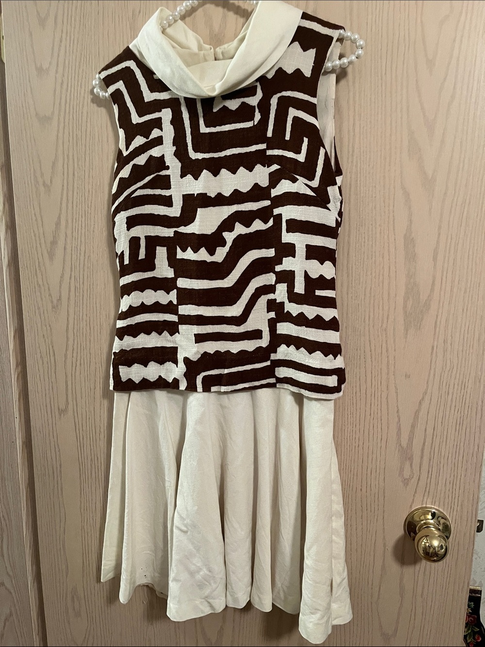 Vintage Sleeveless Cream Midi Dress with Brown Geometric Bodice
